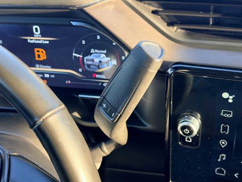 Used 2025 GMC Sierra 3500 AT4 w/ AT4 Premium Plus Package image 34