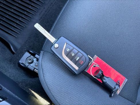 Used 2024 Toyota Corolla LE image 14