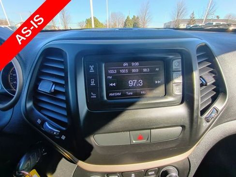 Used 2016 Jeep Cherokee Sport w/ Cold Weather Group FWD image 22