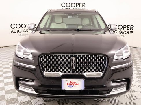 Used 2021 Lincoln Aviator Black Label w/ Class IV Trailer Tow Package image 10