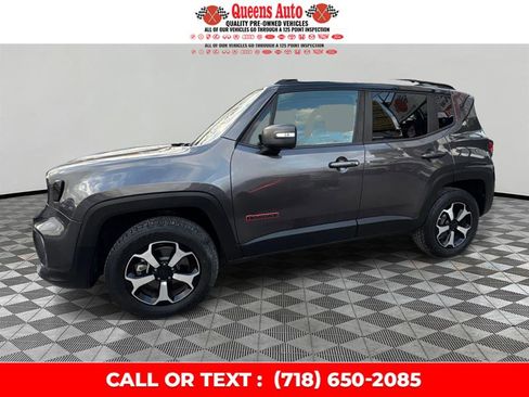 Used 2021 Jeep Renegade Trailhawk image 3