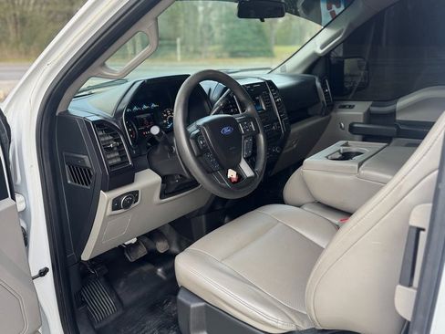 Used 2017 Ford F150 XL w/ Equipment Group 101A Mid image 8