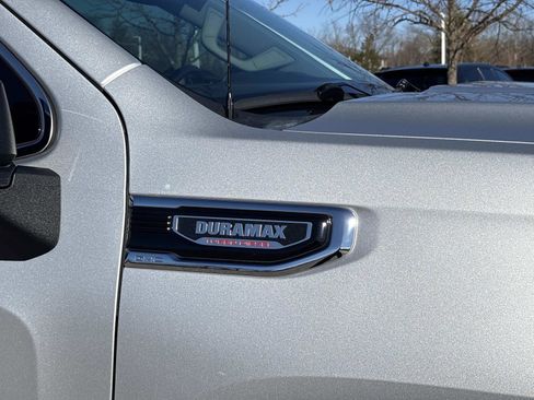 Used 2022 GMC Sierra 1500 SLT w/ SLT Premium Package image 11