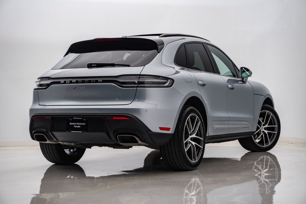 Certified 2026 Porsche Macan AWD/4WD image 11