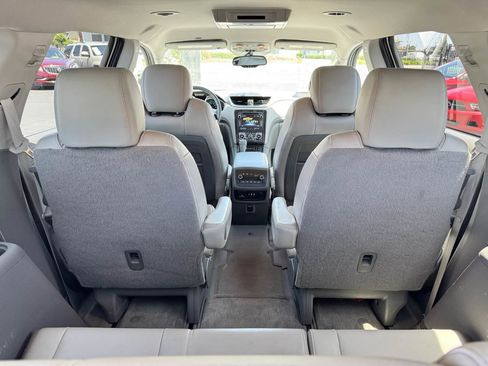 Used 2014 Chevrolet Traverse LT FWD image 25