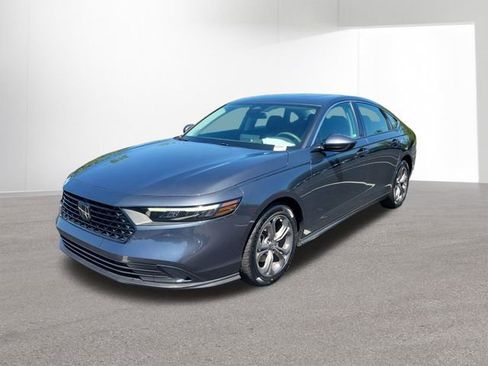 Used 2024 Honda Accord EX image 11