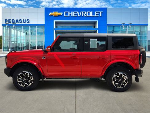 Used 2022 Ford Bronco Outer Banks AWD/4WD image 3