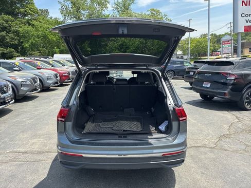 Used 2024 Volkswagen Tiguan SE AWD/4WD image 13