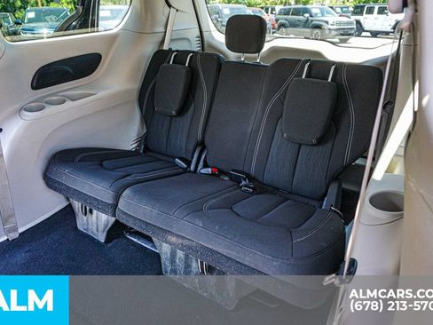 Used 2023 Chrysler Voyager LX FWD image 20