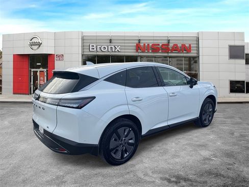 Used 2025 Nissan Murano SL w/ Cargo Package image 7
