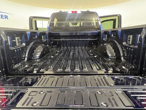 Used 2025 Ford F250 Lariat AWD/4WD image 14