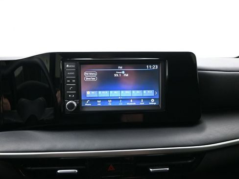 Certified 2025 Nissan Kicks S image 15