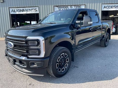 Used 2026 Ford F250 Platinum AWD/4WD image 3