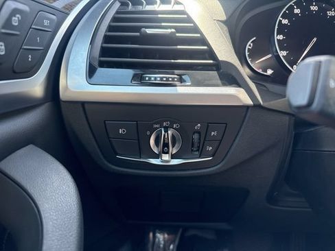 Used 2019 BMW X3 sDrive30i w/ Driving Assistance Package RWD image 10