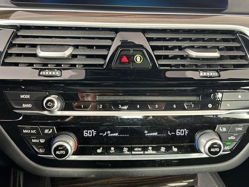 Used 2019 BMW 540i xDrive w/ M Sport Package AWD/4WD image 21