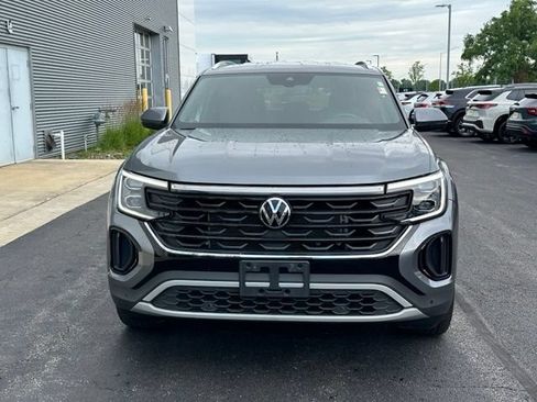 Certified 2024 Volkswagen Atlas Cross Sport SE AWD/4WD image 2