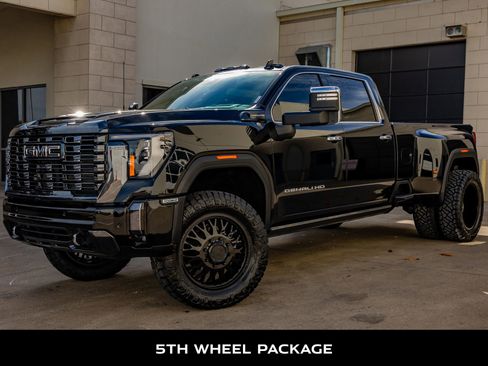 Used 2024 GMC Sierra 3500 Denali Ultimate image 5