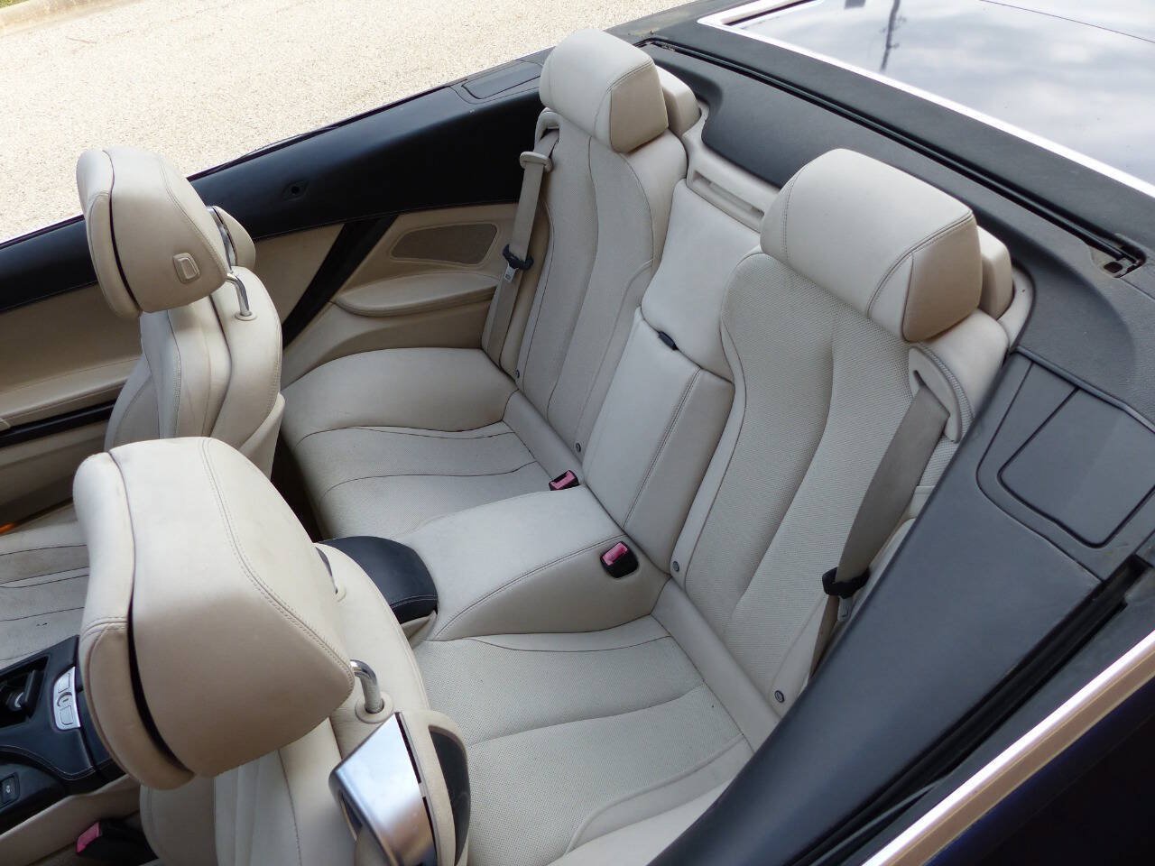 Used 2012 BMW 650i Convertible RWD image 48