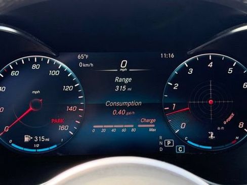 Used 2022 Mercedes-Benz GLC 300 4MATIC image 30