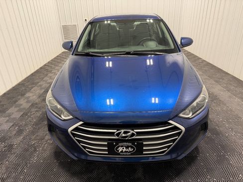 Used 2017 Hyundai Elantra SE image 3