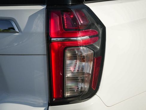 Used 2023 Chevrolet Tahoe LT RWD image 7