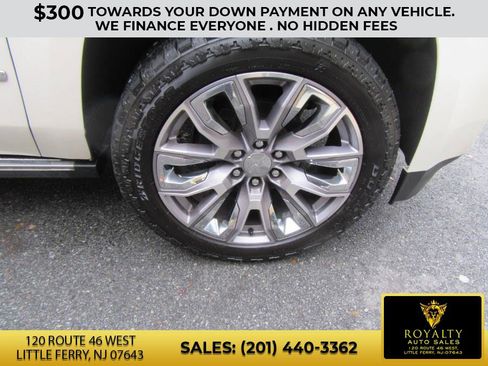 Used 2015 GMC Yukon XL Denali w/ Premium Package image 30