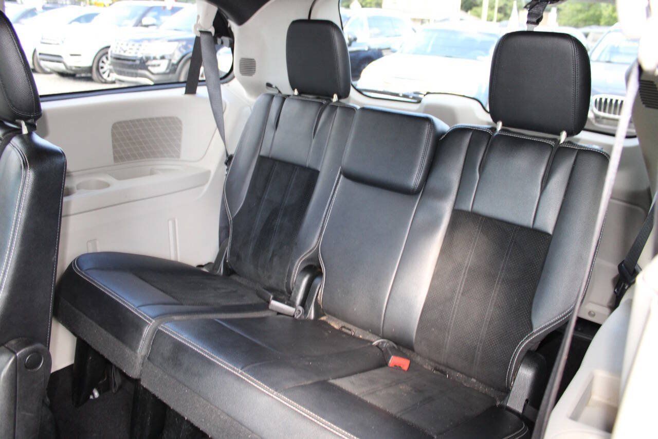 Used 2018 Dodge Grand Caravan SXT FWD image 20
