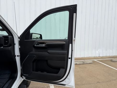 Used 2024 Chevrolet Silverado 1500 LT Trail Boss w/ Protection Package AWD/4WD image 23