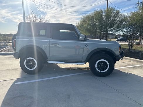 Used 2021 Ford Bronco Outer Banks w/ Sasquatch Package image 2