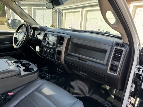 Used 2015 RAM 3500 Tradesman w/ Power & Remote Entry Group image 15