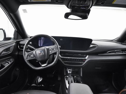 Used 2025 Buick Envista Avenir image 23