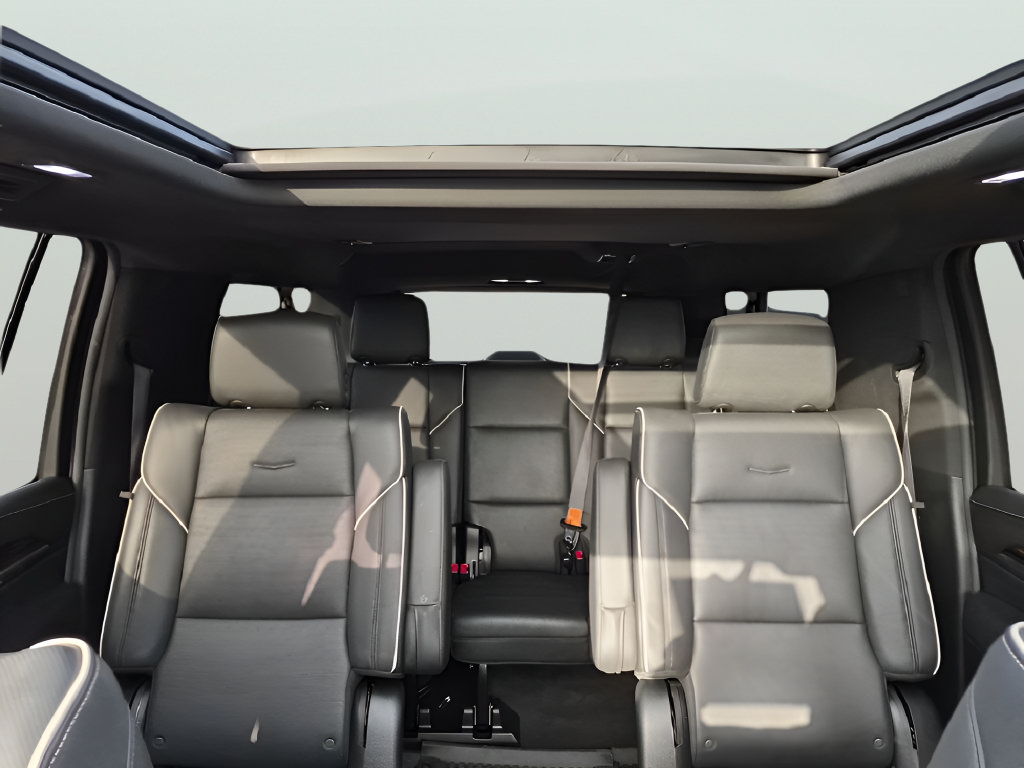 Used 2024 Cadillac Escalade ESV Premium Luxury w/ LPO, Floor Liner Package AWD/4WD image 43