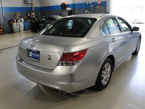 Used 2010 Honda Accord LX-P image 19