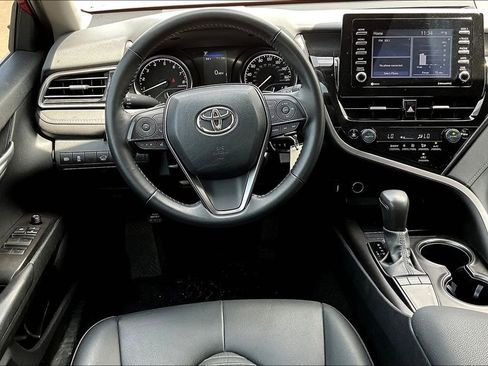 Used 2024 Toyota Camry SE image 7