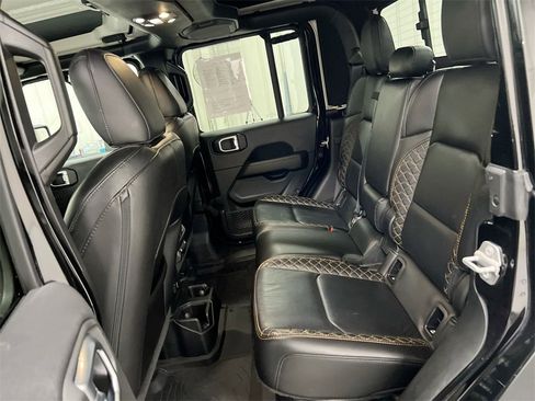 Used 2021 Jeep Gladiator Overland image 23
