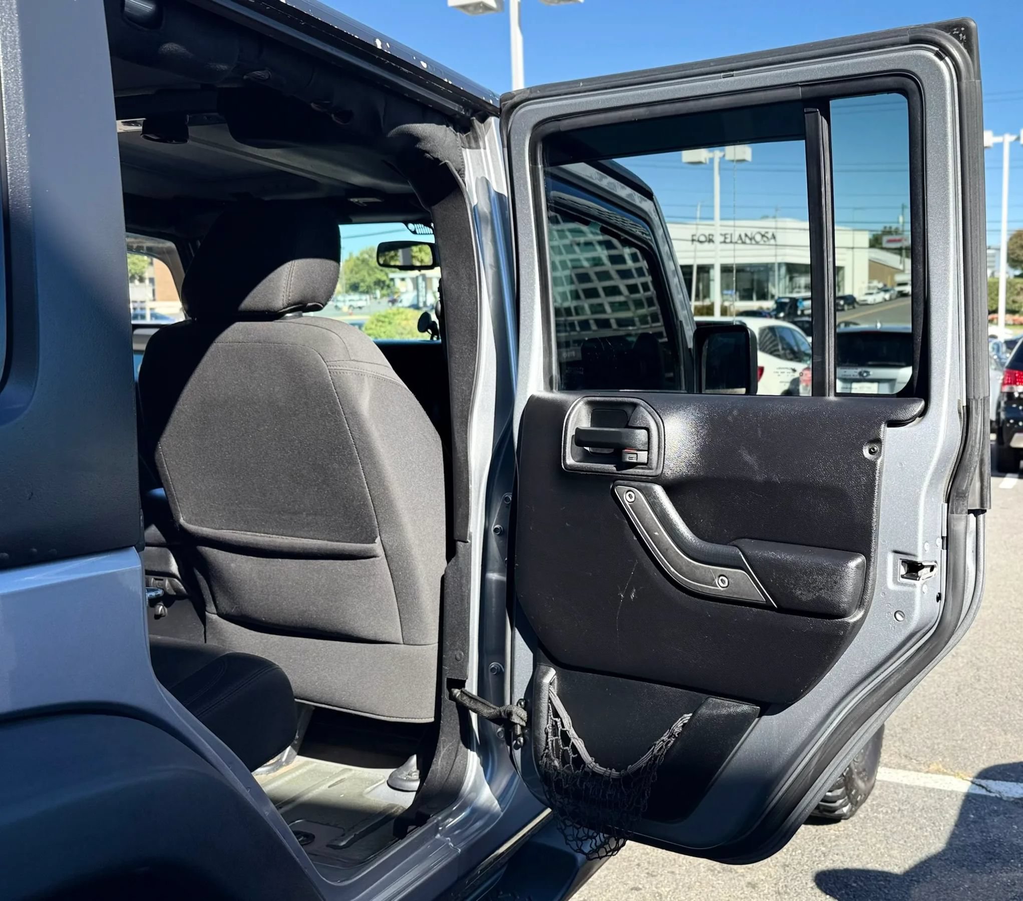 Used 2015 Jeep Wrangler Unlimited Sport AWD/4WD image 23