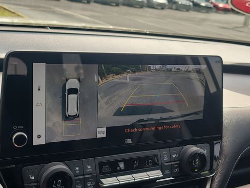 Certified 2024 Toyota Grand Highlander AWD image 27