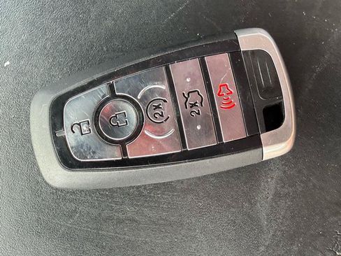 Used 2019 Ford F150 Platinum w/ Equipment Group 701A Luxury AWD/4WD image 15