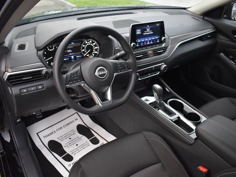 Used 2023 Nissan Altima 2.5 SV image 25