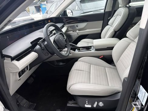 New 2026 Lincoln Nautilus Reserve image 5