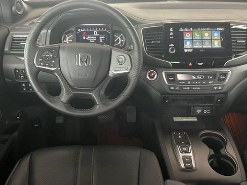 Used 2023 Honda Passport TrailSport image 12