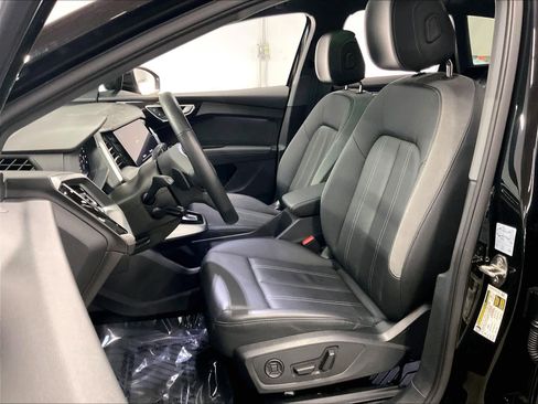 Used 2024 Audi Q4 e-tron Premium Plus w/ Premium Plus image 25