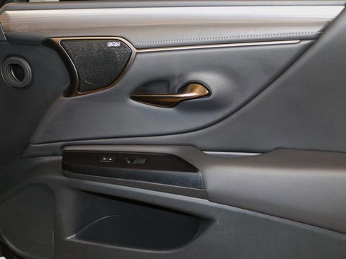Used 2020 Lexus ES 350 F Sport w/ Accessory Package 2 FWD image 75