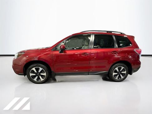 Used 2018 Subaru Forester 2.5i Premium AWD/4WD image 8