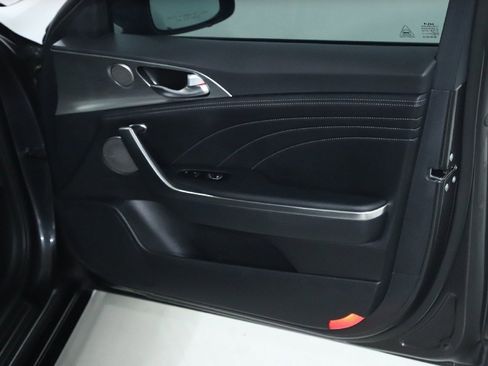 Used 2023 Kia Stinger GT2 image 34