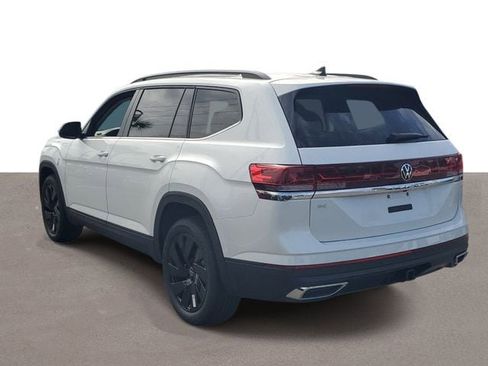 New 2026 Volkswagen Atlas SE FWD image 3