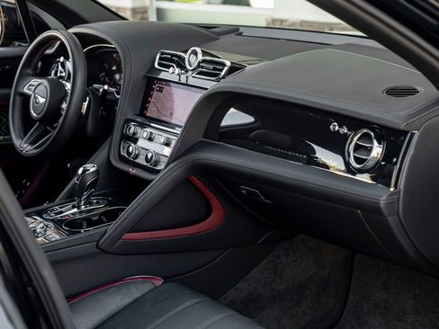 Used 2023 Bentley Bentayga Speed image 36