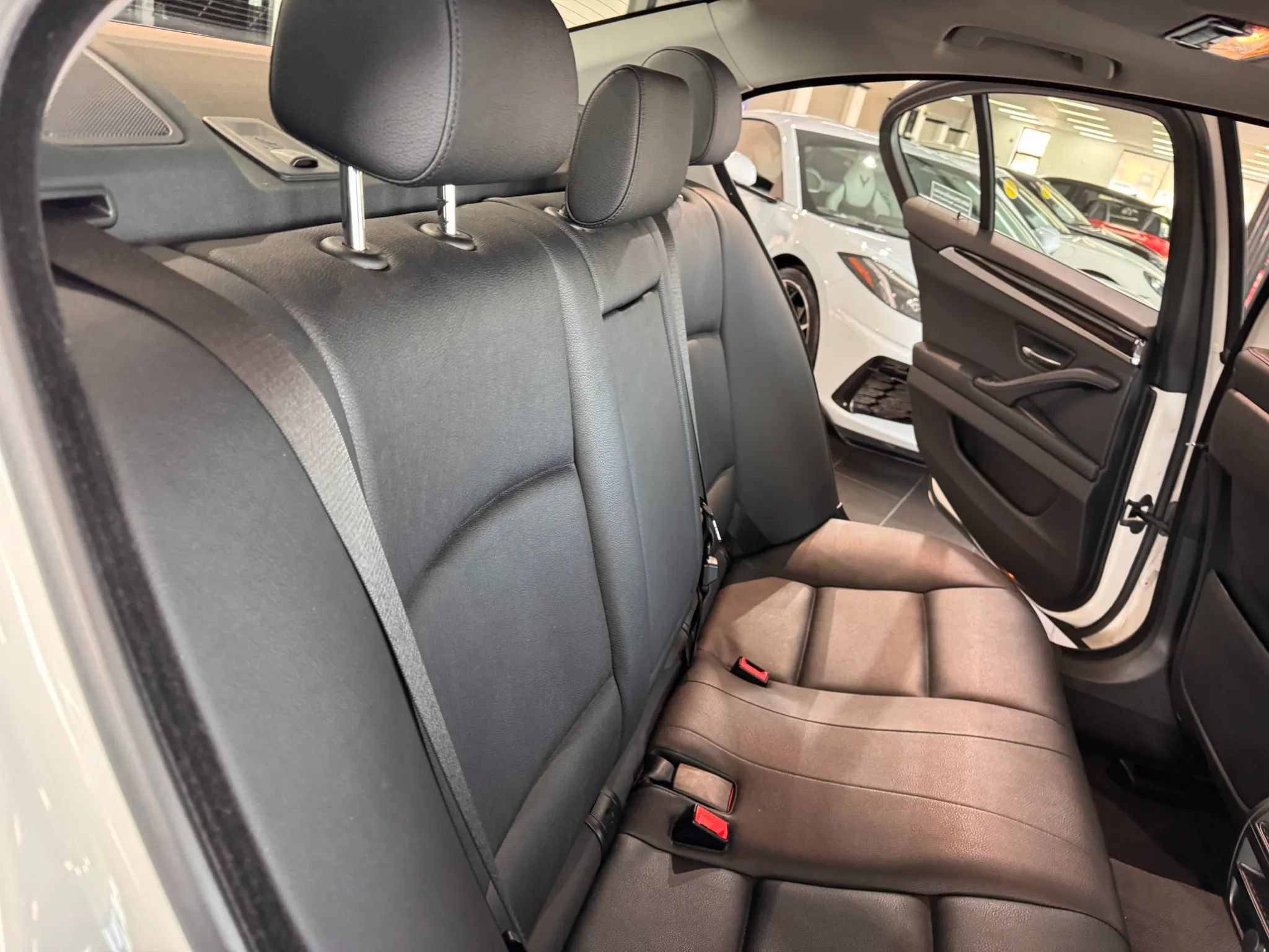 Used 2015 BMW 528i xDrive Sedan AWD/4WD image 16