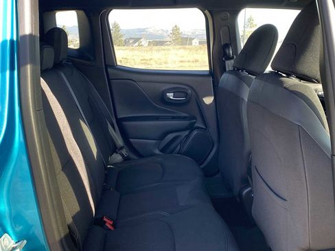 Certified 2022 Jeep Renegade Altitude image 35