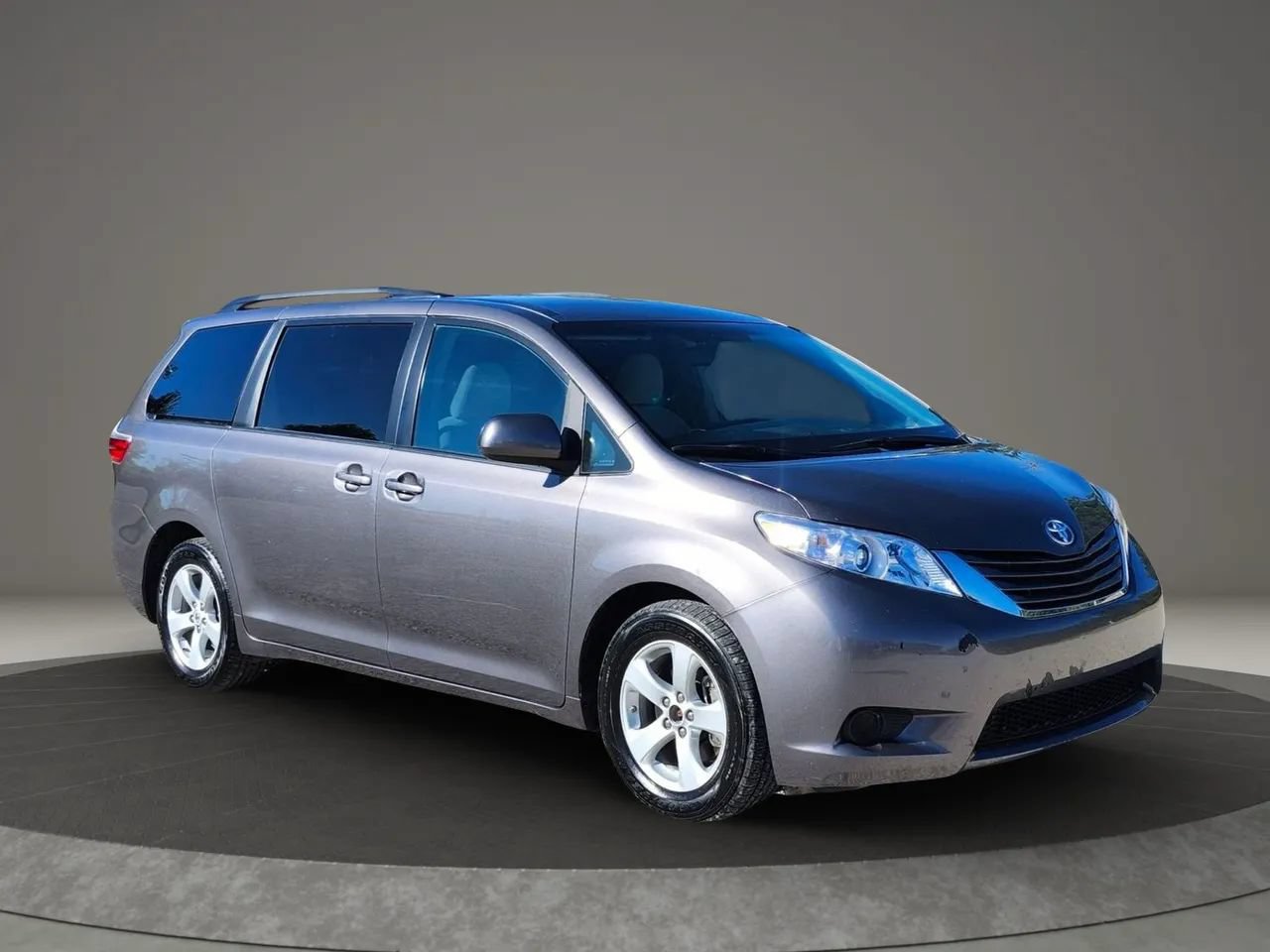 Used 2017 Toyota Sienna LE FWD image 7
